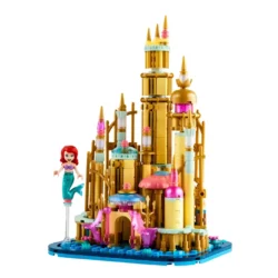 Il existe des ensembles LEGO de ces châteaux Disney emblématiques
